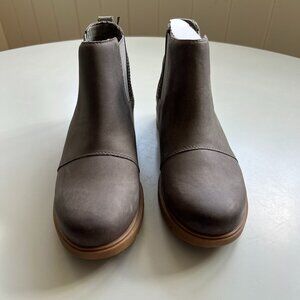 NWT Sorel Emelie III Women's Waterproof Boots Brown Size 7
